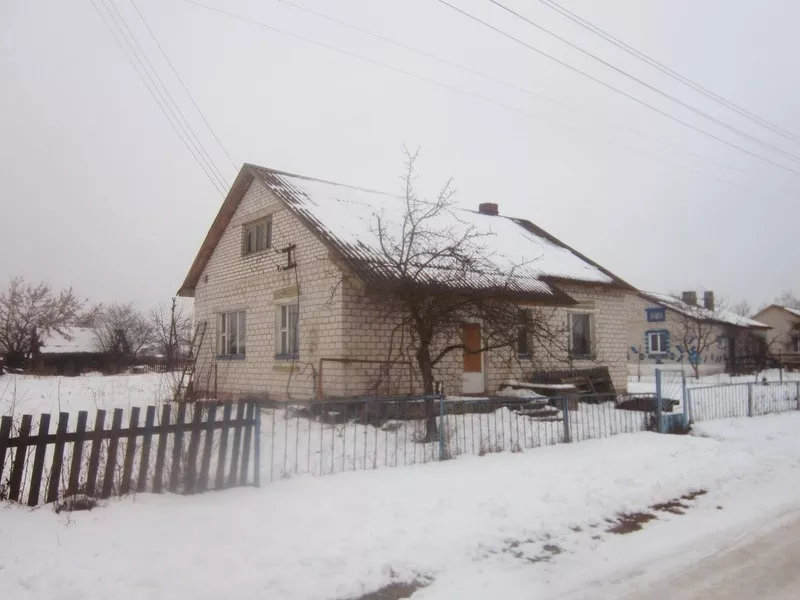 Кирпичный дом в городском поселке Стрешин , со всеми коммуникациями  